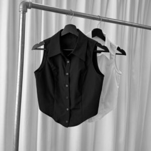 Sleeveless Tight Shirt
